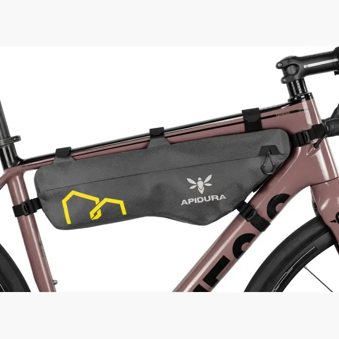 apidura-expedition-frame-pack-4.5l-on-bike-1