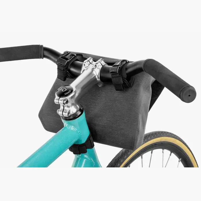 Apidura City Handlebar Pack on bike 1